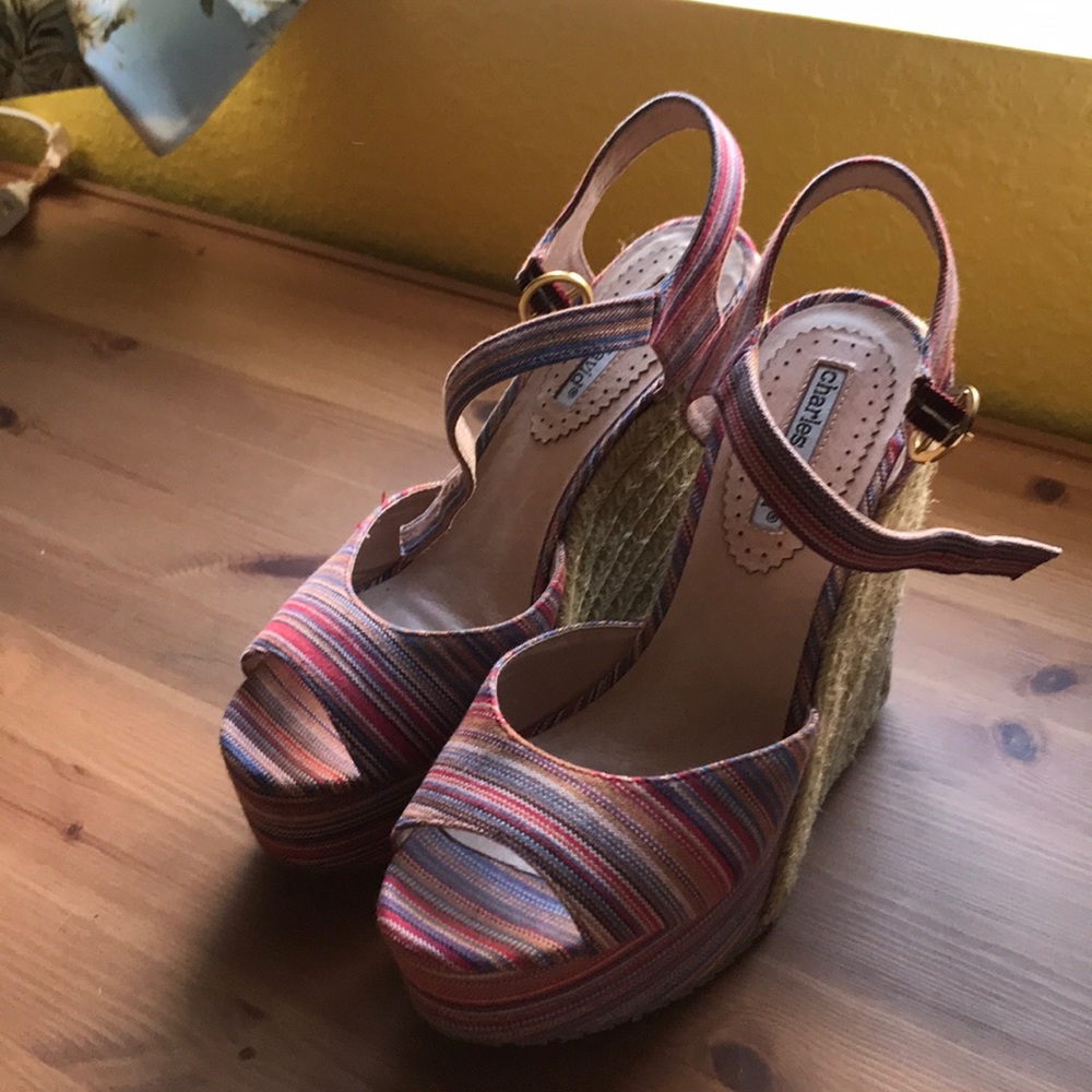 Charles David size 8 wedges, never worn.